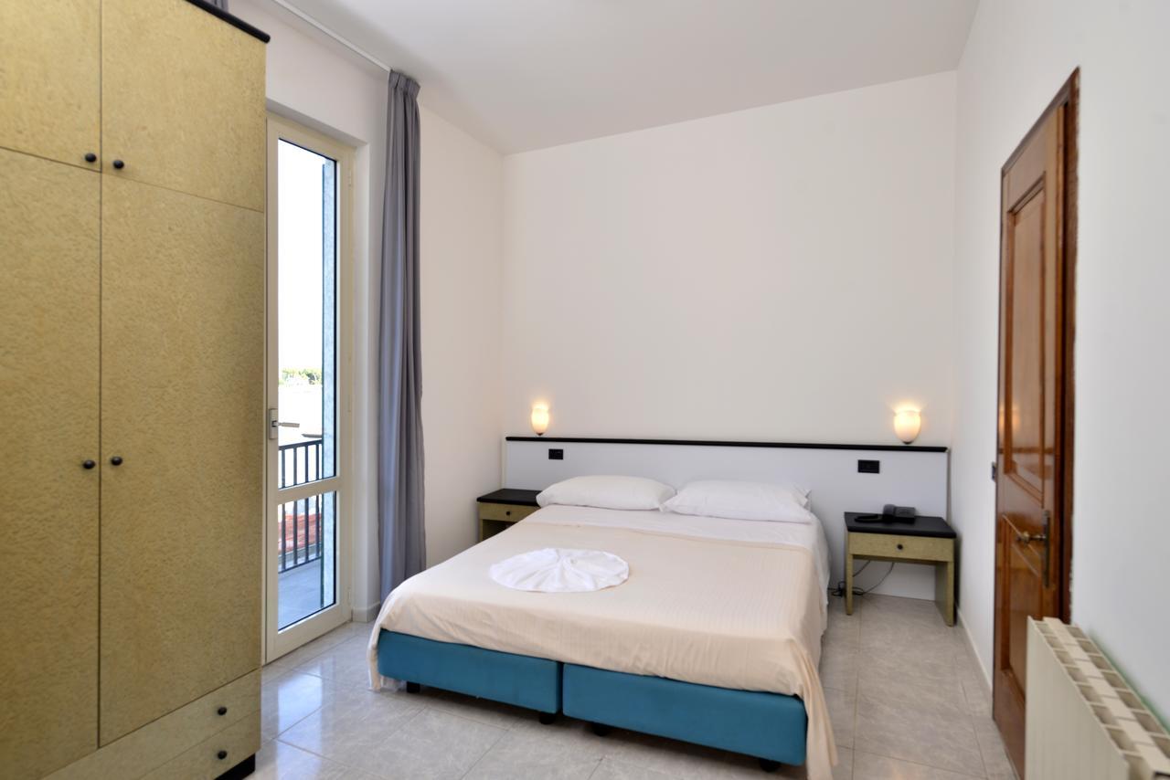 Hotel Garden Bocca Di Magra Exterior photo