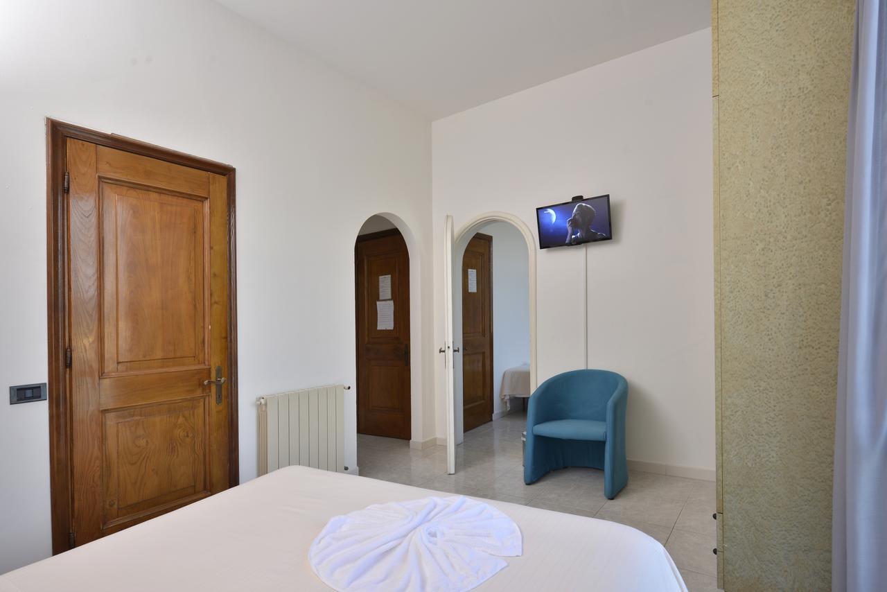 Hotel Garden Bocca Di Magra Exterior photo