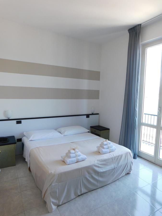 Hotel Garden Bocca Di Magra Exterior photo